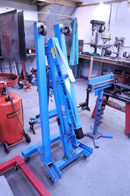 Lot 18 - Twin Busch folding garage floor crane (2 tonne...