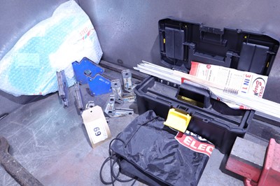 Lot 69 - 8 various magnetic welding clamps together...