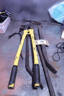 Lot 70 - Pair of Draper bolt croppers together with 5...