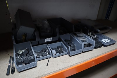Lot 271 - Range of lin bins to include selection of...