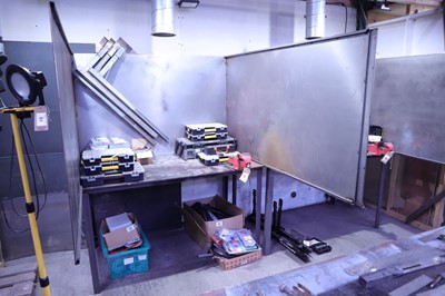 Lot 85 - 1.5m fabricated steel welders bench with 4"...