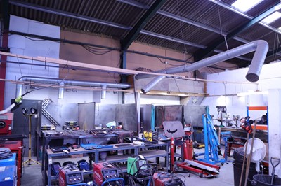 Lot 90 - Approx. 14m run of 9" galvanised extraction...