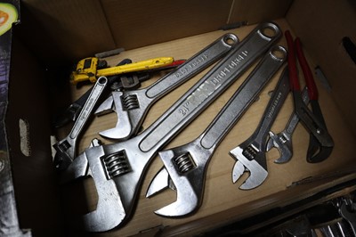Lot 185 - Tray with large adjustable spanners ranging...