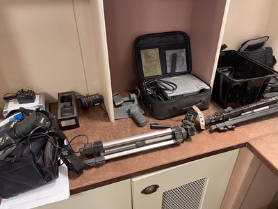 Lot 213 - DJi Osmo gimbal, Sennheiser radio microphone,...