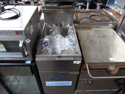 Lot 701 - Gas Imperial twin tank fryer with 2 baskets