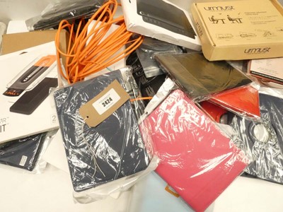 Lot 2424 - Tablet cases, audio cables, tablet keyboard,...