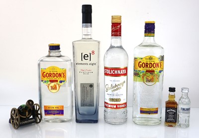 Lot 72 - 4 bottles & 3 miniatures, 2x The Original...