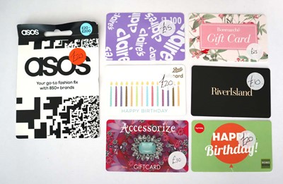 Lot 37 - Various : Fashion & Beauty (x7) - Total face...
