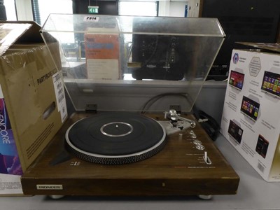 Lot 2314 - Pioneer Photoelectric FG Servo PL 1250 turntable