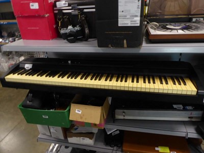 Lot 2352 - Korg SP170S keyboard