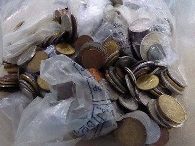 Lot 2441 - Bag containing various coins