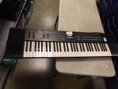 Lot 2373 - Yamaha DX27S keyboard