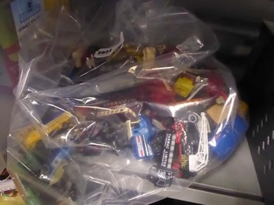 Lot 2522 - Bag containing various diecast vehicles