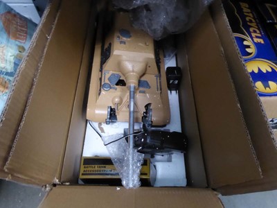 Lot 2529 - Remote controlled tank