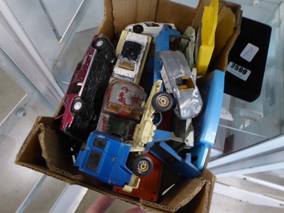 Lot 2589 - Box containing diecast vehicles