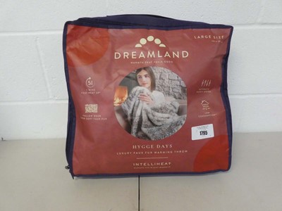 Lot 1292 - Dreamland luxury faux fur warming throw