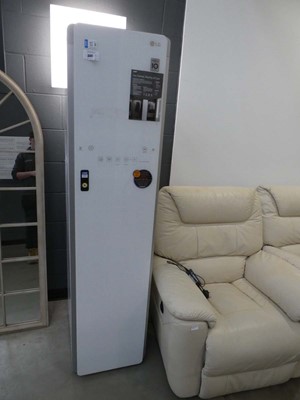 Lot 3001 - LG Styler white steam clothing Case System