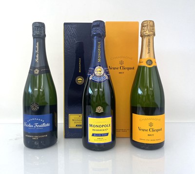 Lot 304 - 3 bottles of Champagne, 1x Veuve Cliquot Brut...