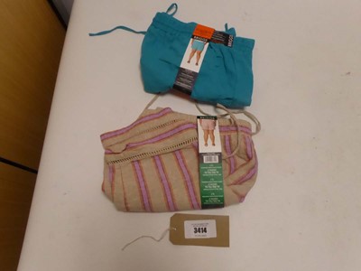 Lot 3414 - x18 Briggs shorts