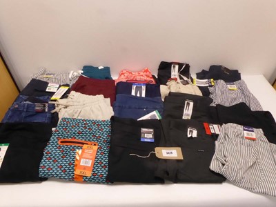 Lot 3429 - x20 mixed clothing items to include DKNY Jeans...