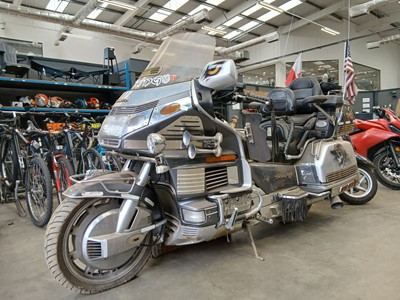 Lot 1988 Honda Gold Wing GL1500/6 grand tourer...