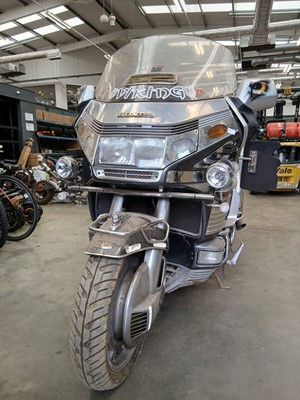 Lot 1988 Honda Gold Wing GL1500/6 grand tourer...