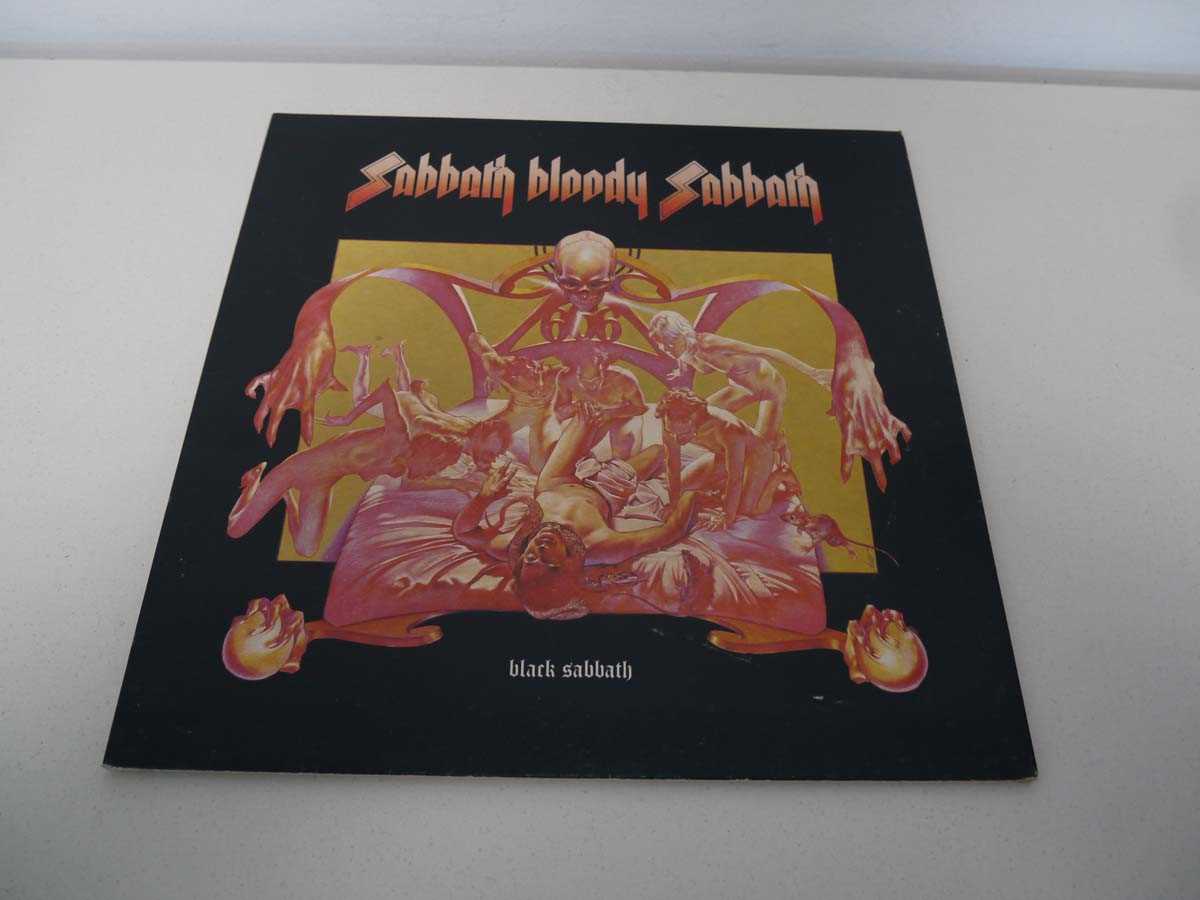Lot Black Sabbath Bloody Sabbath vinyl