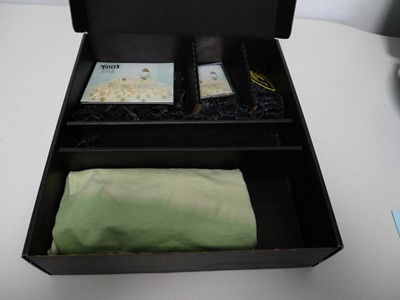 Lot Ash by Ashlyn boxed set incl. cassette, CD,...