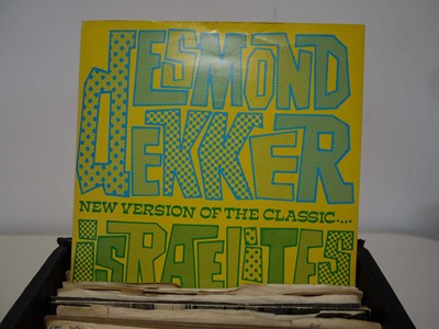 Lot Box containing approx. 60 7" singles incl....