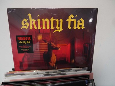 Lot Box of vinyl albums and 7" singles incl....
