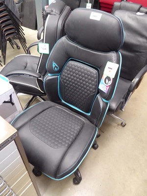 Lot 4405 - DPS leather effect swivel gaming chair