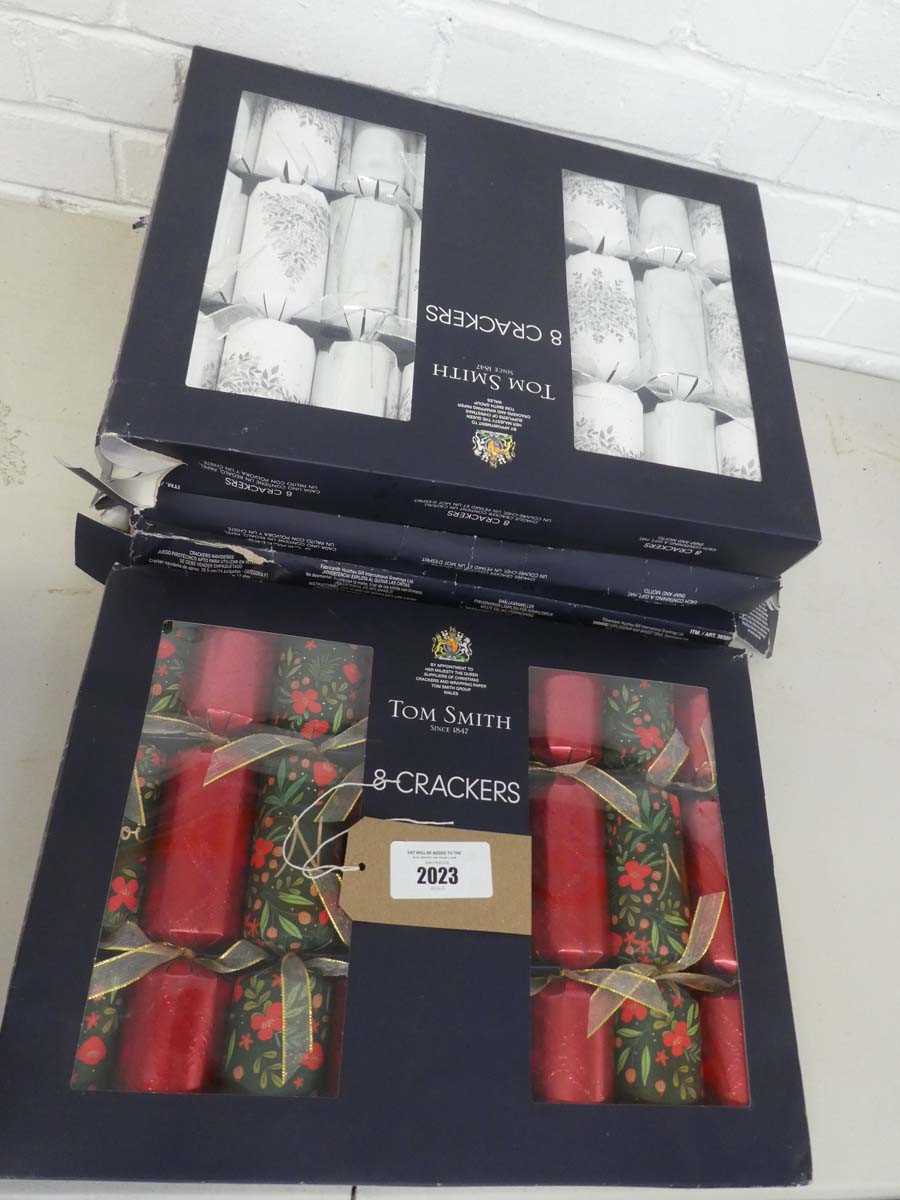 Lot x4 boxes of Tom Smith 8 pack Christmas crackers