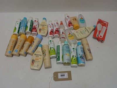 Lot 3532 - Selection of children's products to include...