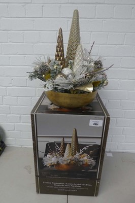 Lot Boxed holiday centre piece in gold colours...