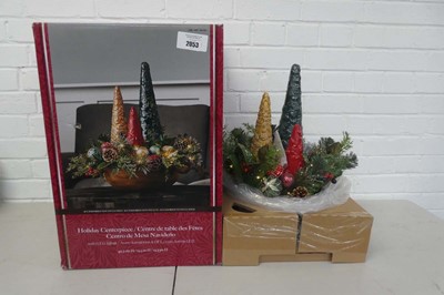 Lot Boxed holiday centre piece in red and green...