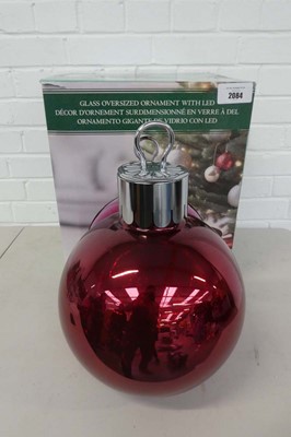 Lot Boxed large glass oversized bauble in red