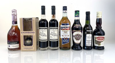 Lot 275 - 7 bottles & a miniature, 1x Cantine Pellegrino...