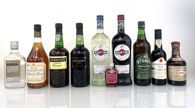 Lot 276 - 9 bottles & a miniature, 1x Cockburns Special...