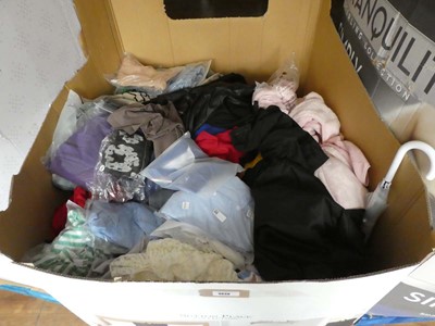 Lot 3638 - Pallet containing mixed ladies and men's clothing