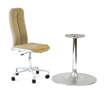 Lot 31 - Fred Scott (1942-2001) for Hille, a 'Supporto'...