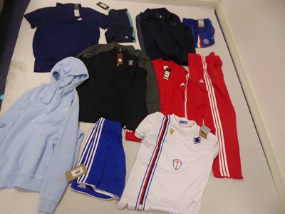 Lot 3582 - Selection of sportswear to include Montrex,...