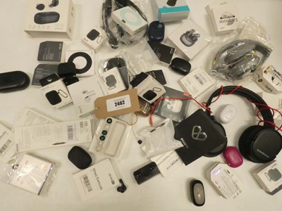 Lot 2462 - Selection of various wired & wireless earphones