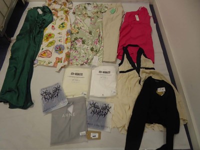 Lot 3608 - Selection of clothing to include NoBody's...