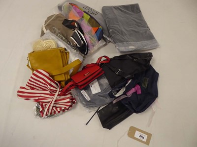 Lot 3613 - Selection of various bags