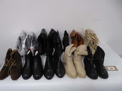 Lot 3712 - 10x Pairs of boots in various styles