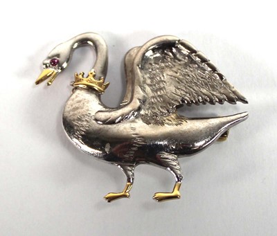 Lot 517 - An 18ct two-colour gold brooch in the form of...