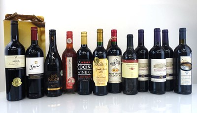 Lot 399 - 12 bottles of Red, 1x Saint Emilion Grand Cru...