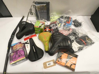 Lot 4612 - Bag of bicycle parts and accessories including...