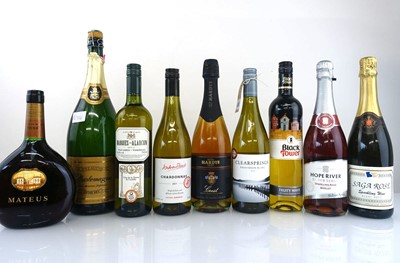 Lot 400 - 8 various bottles, 1x Clearsprings Sauvignon...