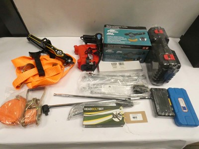 Lot 4617 - Bag of tools including cordless sander,...